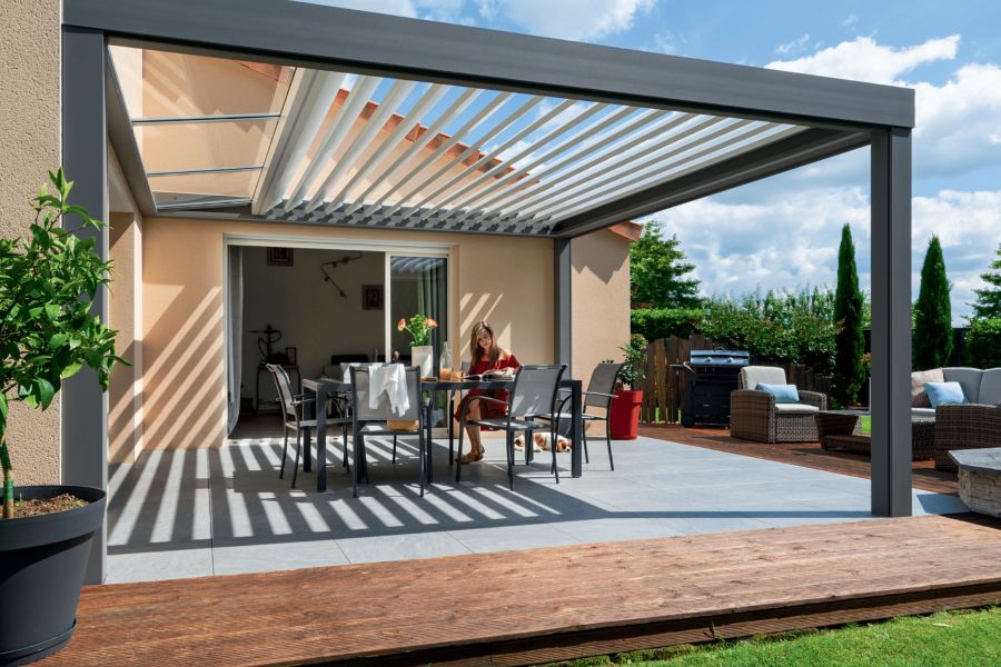 Pergola vision 920 lames orientables et vitrages